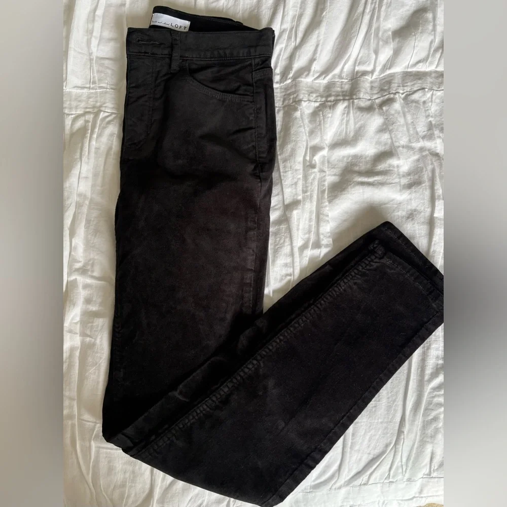 LOFT Velvet Skinny Pants - size 0 / 25 - Picture 3 of 5